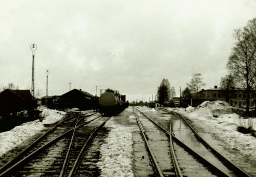 1971-72 nyår Oljevagnar på stationen Malung.